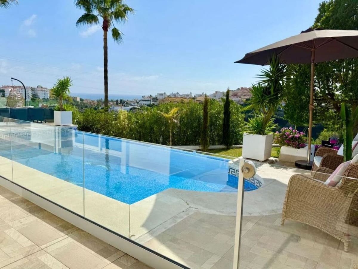 3 soveværelse Villa til salg i Riviera del Sol med swimmingpool garage - € 1.350.000 (Ref: 9762414)