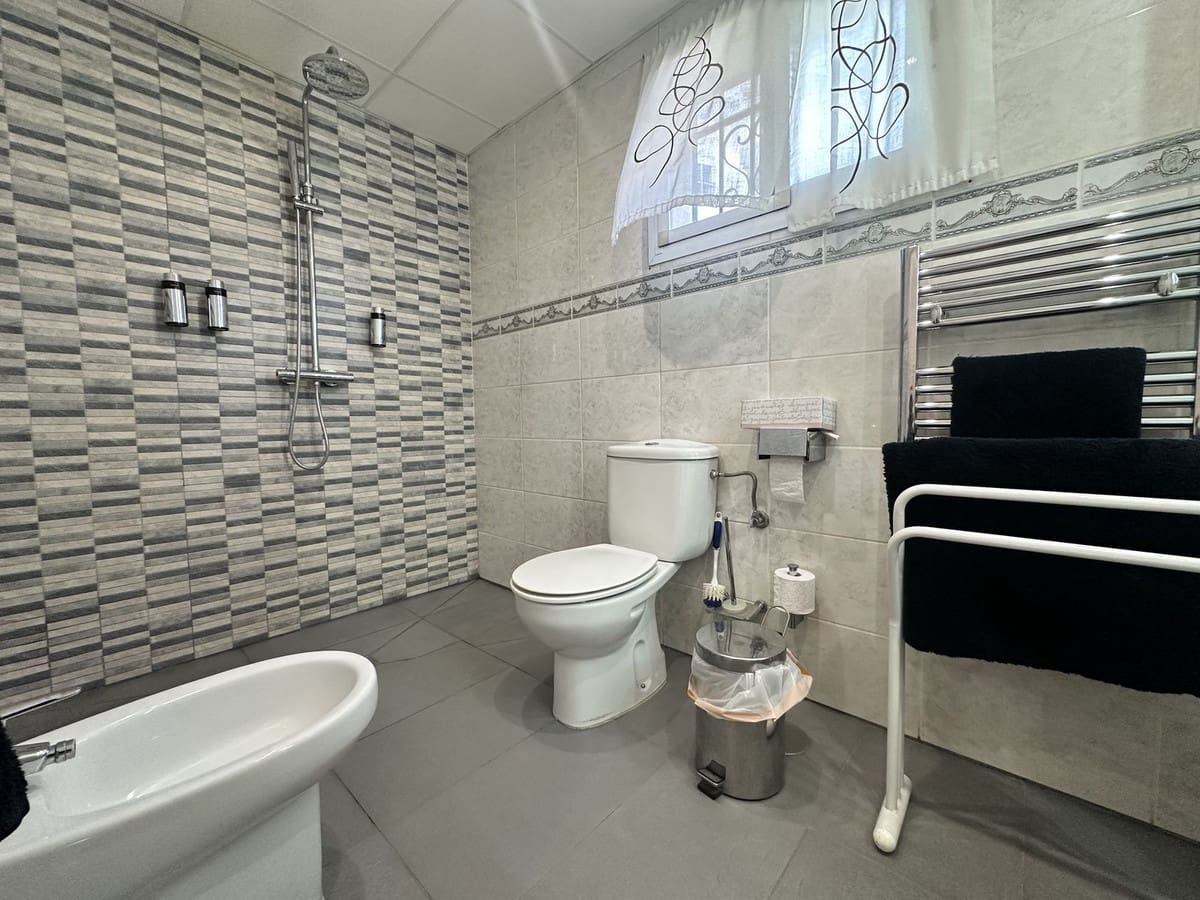 3 chambre Appartement à vendre à La Cala de Mijas avec piscine garage - 450 000 € (Ref: 9787499)