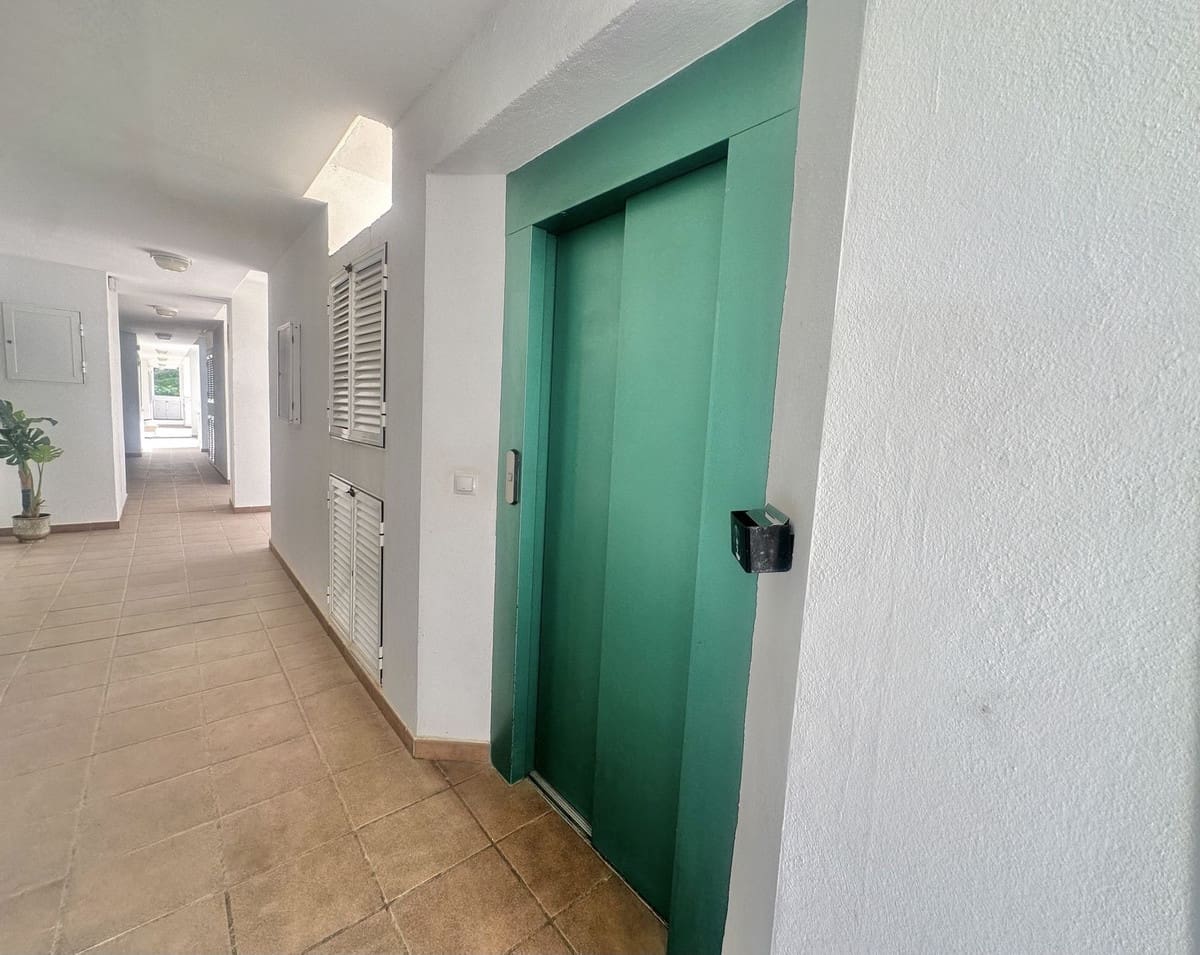 3 chambre Appartement à vendre à La Cala de Mijas avec piscine garage - 450 000 € (Ref: 9787499)