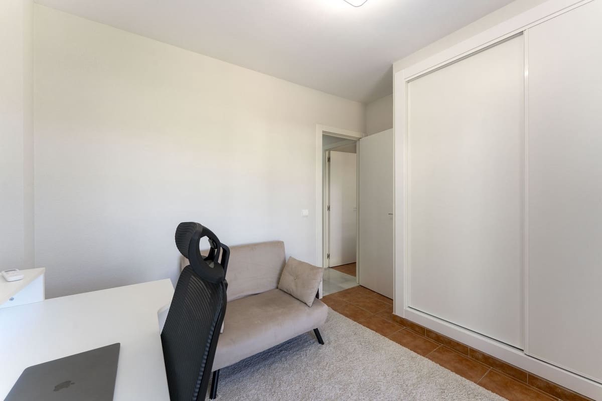 3 chambre Maison de Ville à vendre à Marbella avec piscine - 649 000 € (Ref: 9793960)