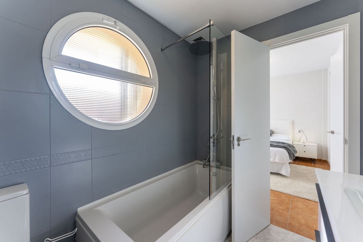 3 chambre Maison de Ville à vendre à Marbella avec piscine - 649 000 € (Ref: 9793960)