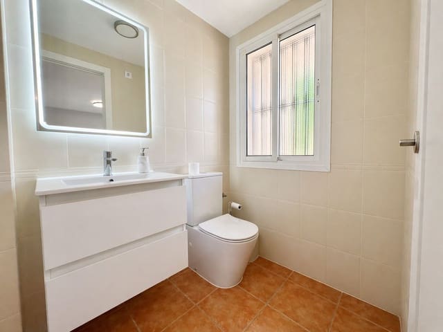 3 chambre Maison de Ville à vendre à Marbella avec piscine - 649 000 € (Ref: 9793960)