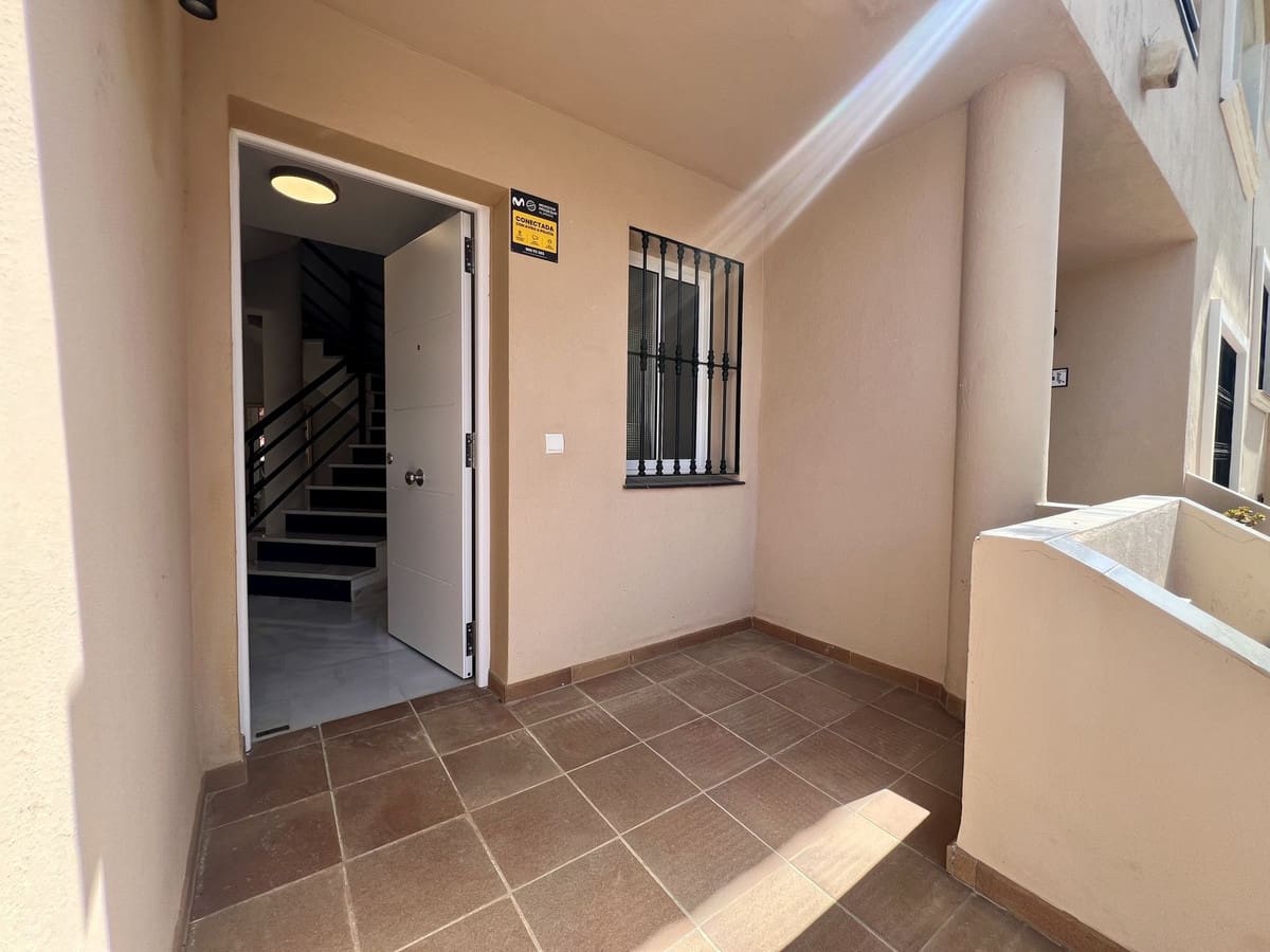 3 chambre Maison de Ville à vendre à Marbella avec piscine - 649 000 € (Ref: 9793960)