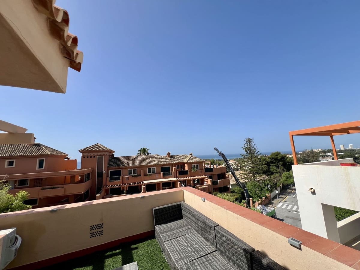 3 chambre Maison de Ville à vendre à Marbella avec piscine - 649 000 € (Ref: 9793960)