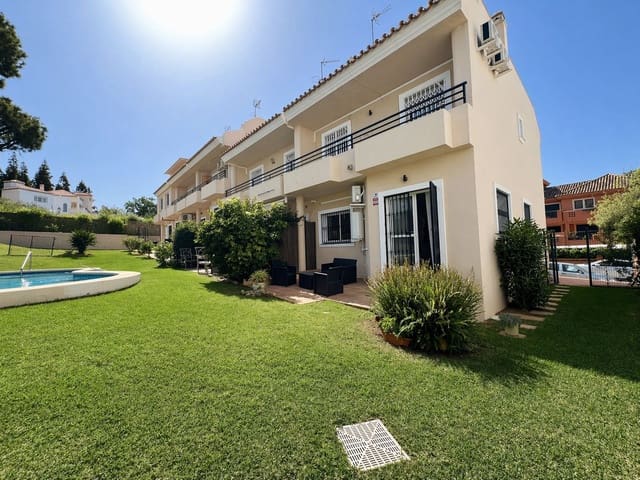 3 chambre Maison de Ville à vendre à Marbella avec piscine - 649 000 € (Ref: 9793960)