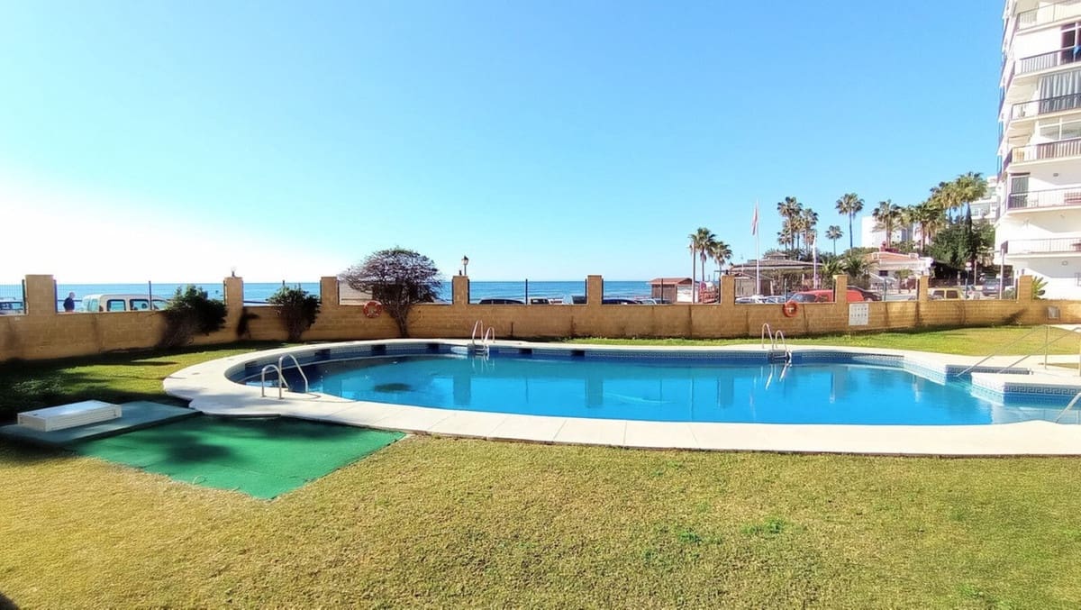 Studio for sale in Calahonda with pool garage - € 245,000 (Ref: 9807361)