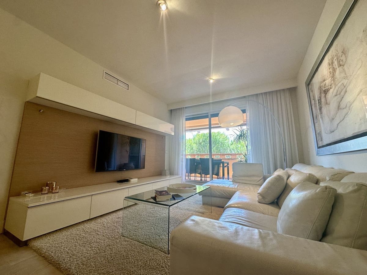 3 sovrum Lägenhet till salu i Marbella med pool garage - 895 000 € (Ref: 9816796)