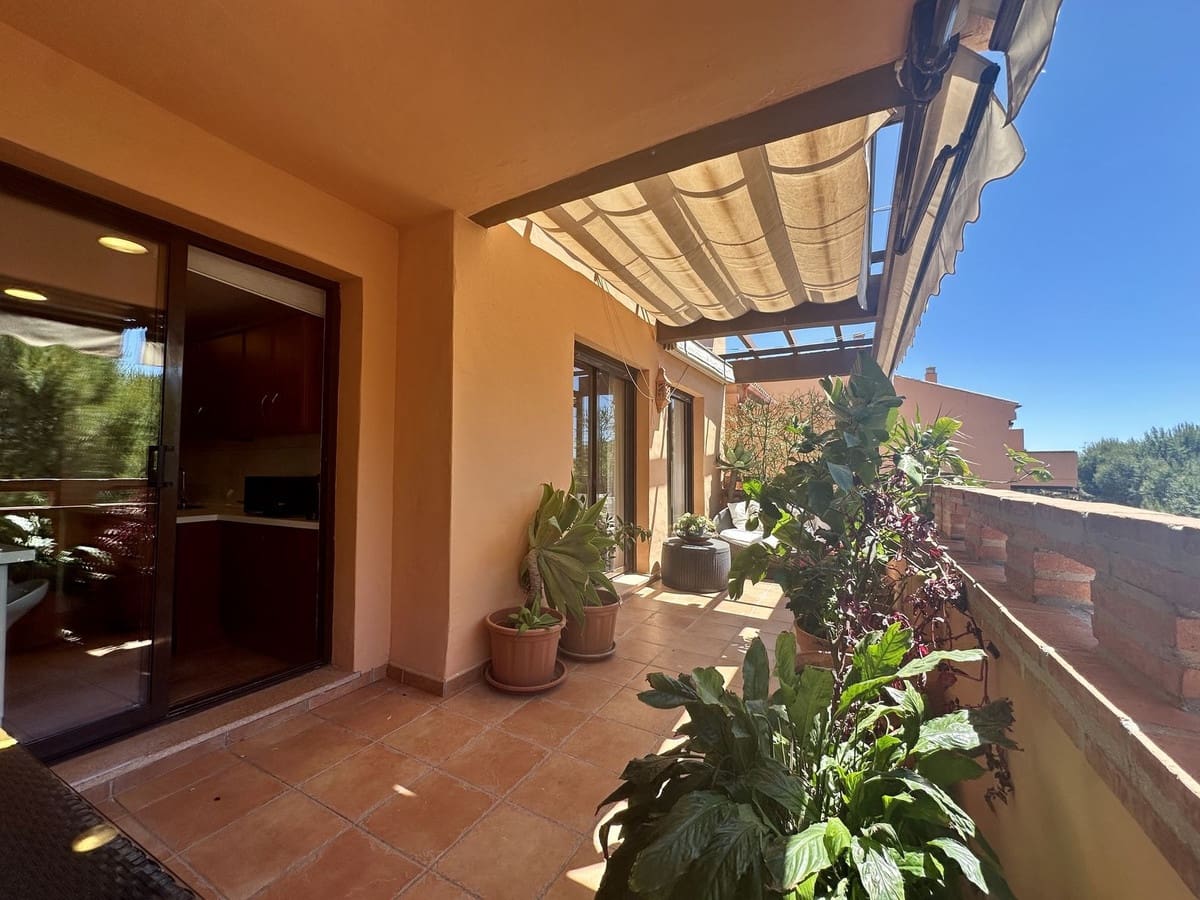 3 sovrum Lägenhet till salu i Marbella med pool garage - 895 000 € (Ref: 9816796)