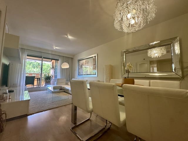 3 sovrum Lägenhet till salu i Marbella med pool garage - 895 000 € (Ref: 9816796)