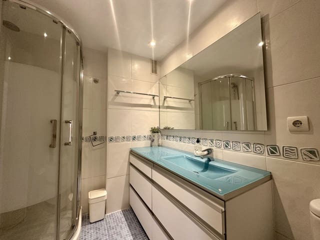3 sovrum Lägenhet till salu i Marbella med pool garage - 895 000 € (Ref: 9816796)
