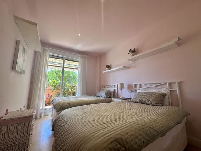 3 sovrum Lägenhet till salu i Marbella med pool garage - 895 000 € (Ref: 9816796)