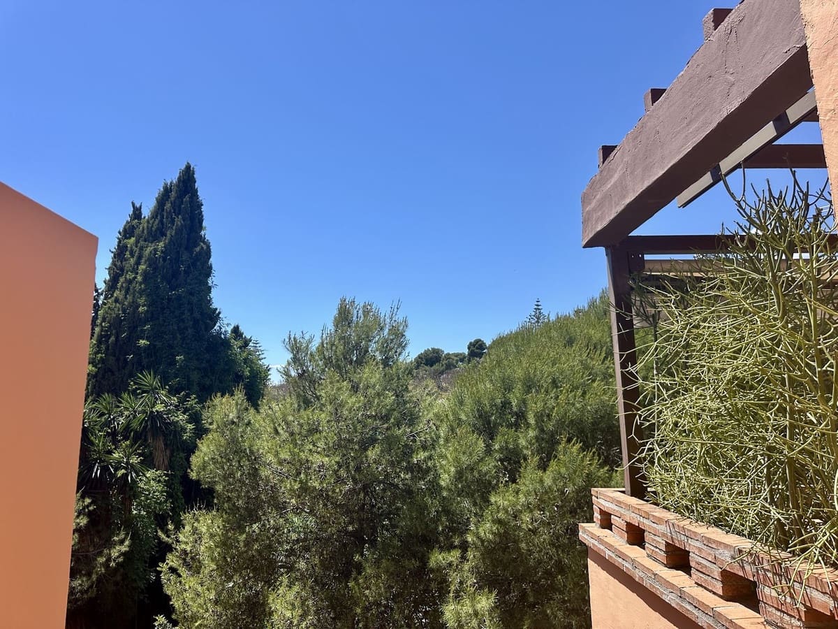 3 sovrum Lägenhet till salu i Marbella med pool garage - 895 000 € (Ref: 9816796)