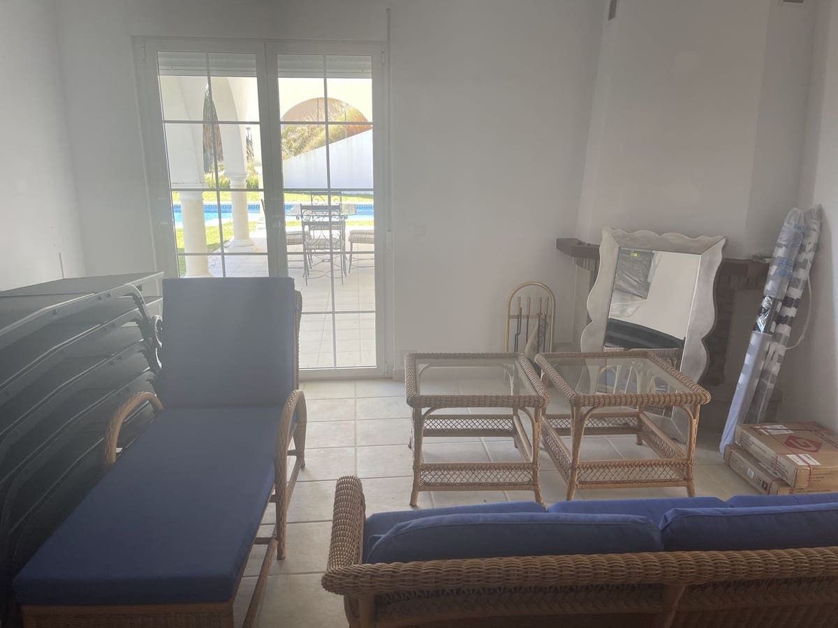 3 Zimmer Villa zu verkaufen in Valtocado mit Pool Garage - 795.000 € (Ref: 9827442)