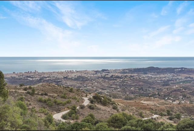 Chalet de 3 habitaciones en Valtocado, Mijas en venta con piscina garaje - 795.000 € (Ref: 9827442)
