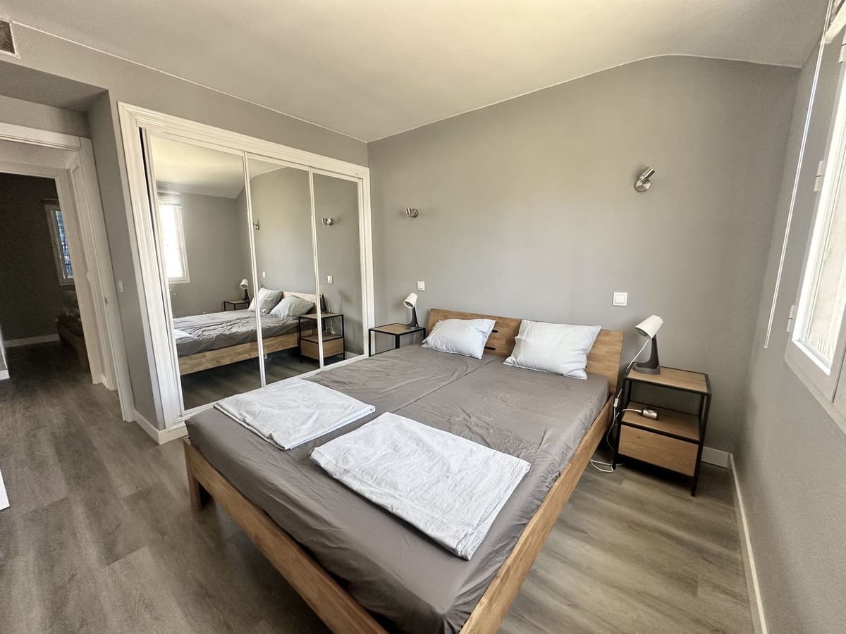 2 bedroom Villa for sale in Calahonda with pool garage - € 350,000 (Ref: 9835049)
