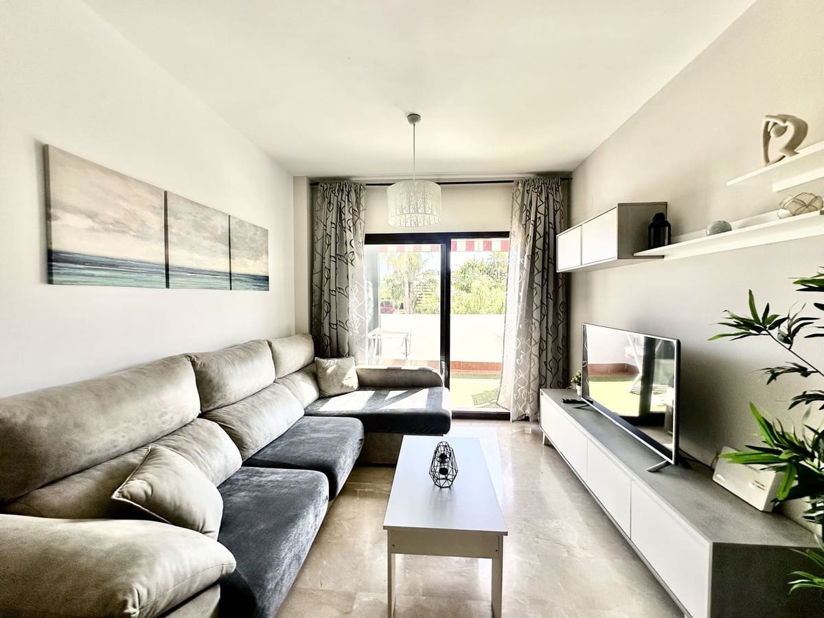 2 soverom Leilighet til salgs i Riviera del Sol med svømmebasseng garasje - € 299 000 (Ref: 9861473)