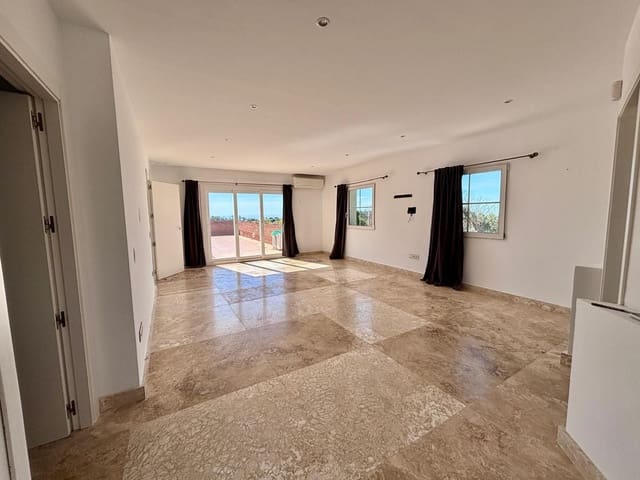 5 slaapkamer Villa te koop in El Chaparral, Mijas met zwembad garage - € 1.170.000 (Ref: 9889560)
