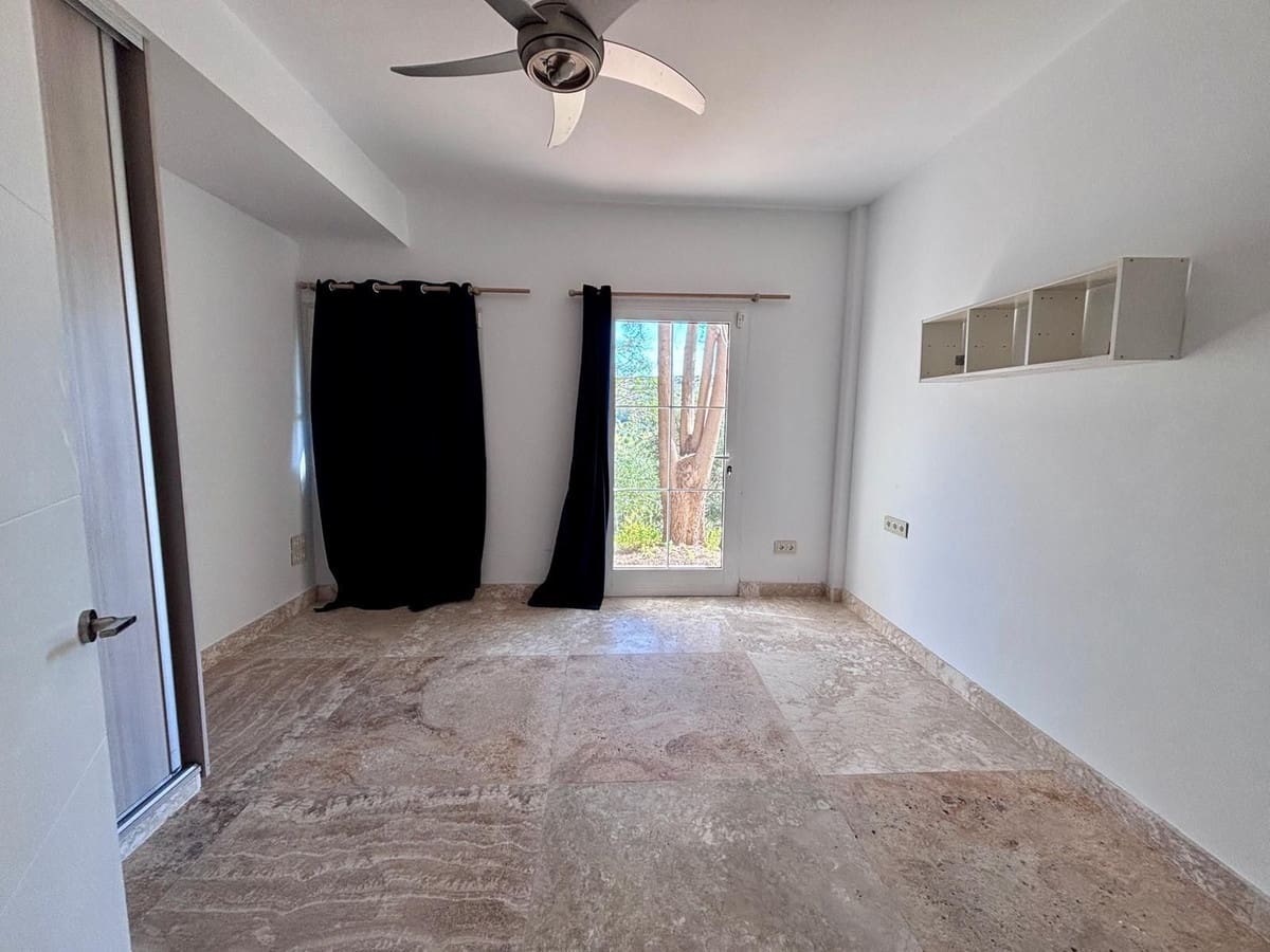 5 slaapkamer Villa te koop in El Chaparral met zwembad garage - € 1.170.000 (Ref: 9889560)