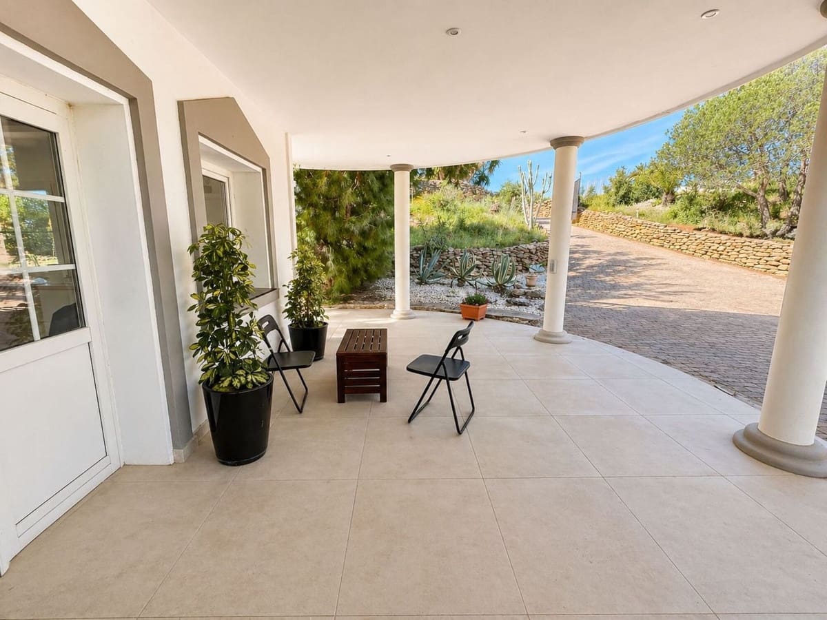 5 slaapkamer Villa te koop in El Chaparral met zwembad garage - € 1.170.000 (Ref: 9889560)