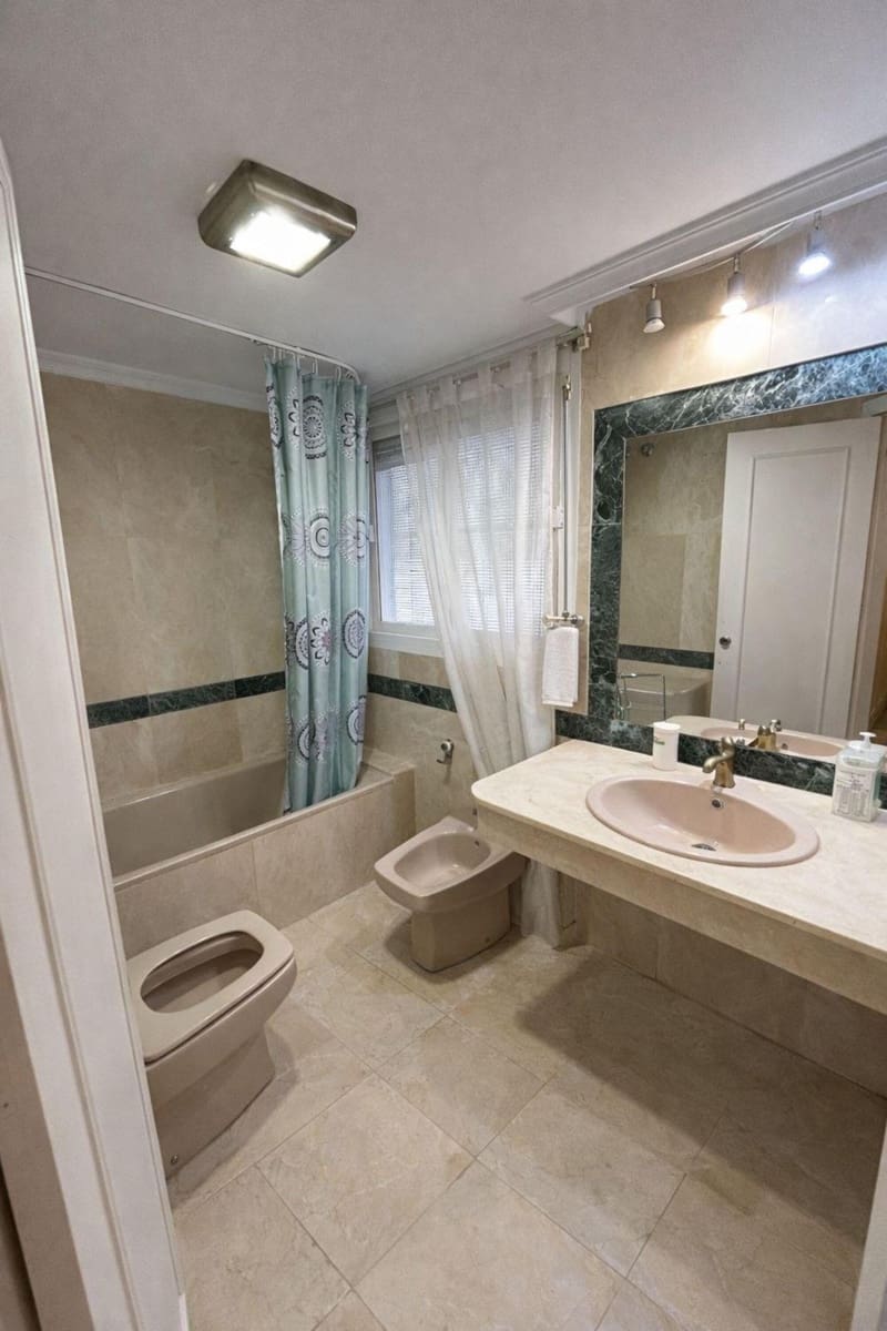 4 soveværelse Lejlighed til salg i Mijas Golf med swimmingpool - € 375.000 (Ref: 9889561)