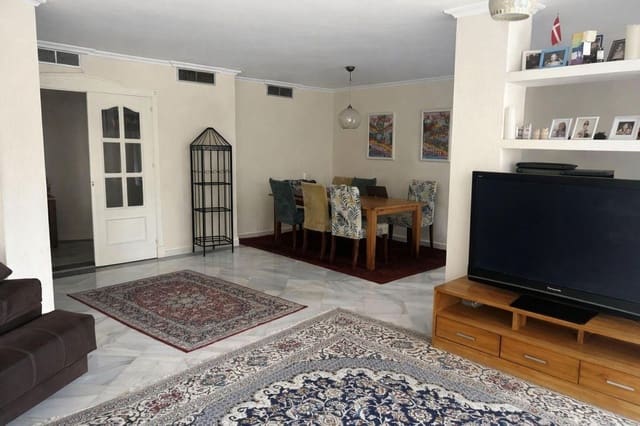 4 soveværelse Lejlighed til salg i Mijas Golf, Mijas med swimmingpool - € 375.000 (Ref: 9889561)