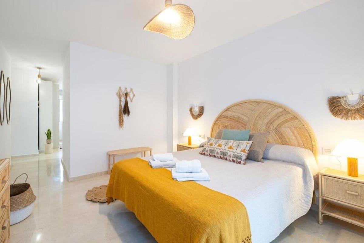 4 soveværelse Lejlighed til salg i Fuengirola - € 495.000 (Ref: 9889625)