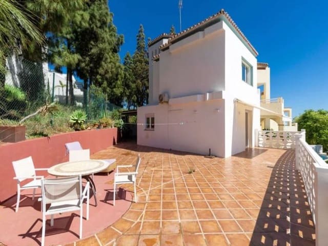3 chambre Maison de Ville à vendre à Cabopino, Marbella avec garage - 890 000 € (Ref: 9893163)