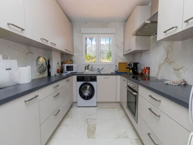 3 chambre Maison de Ville à vendre à Cabopino, Marbella avec garage - 890 000 € (Ref: 9893163)