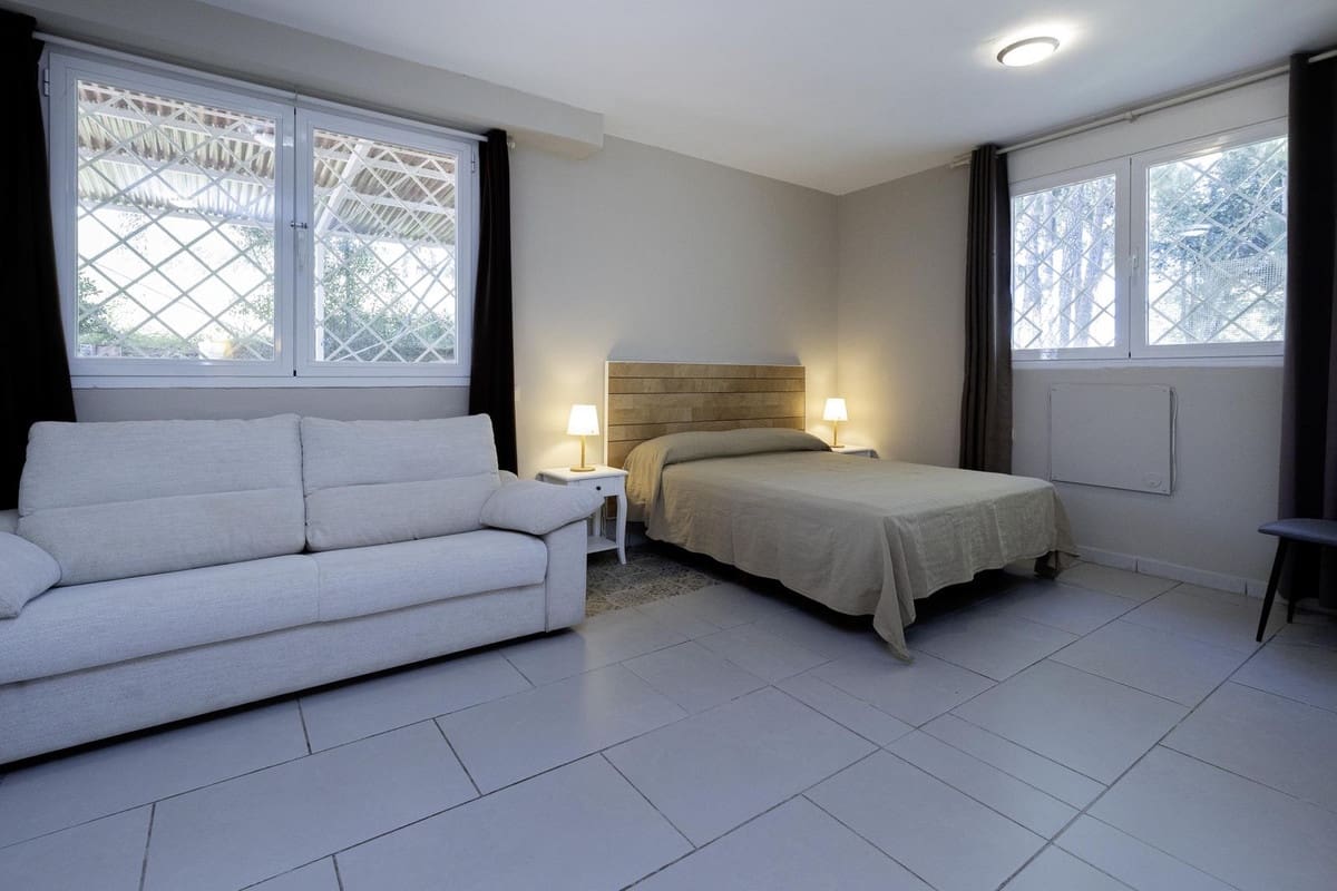 3 bedroom Townhouse for sale in Cabopino with garage - € 890,000 (Ref: 9893163)