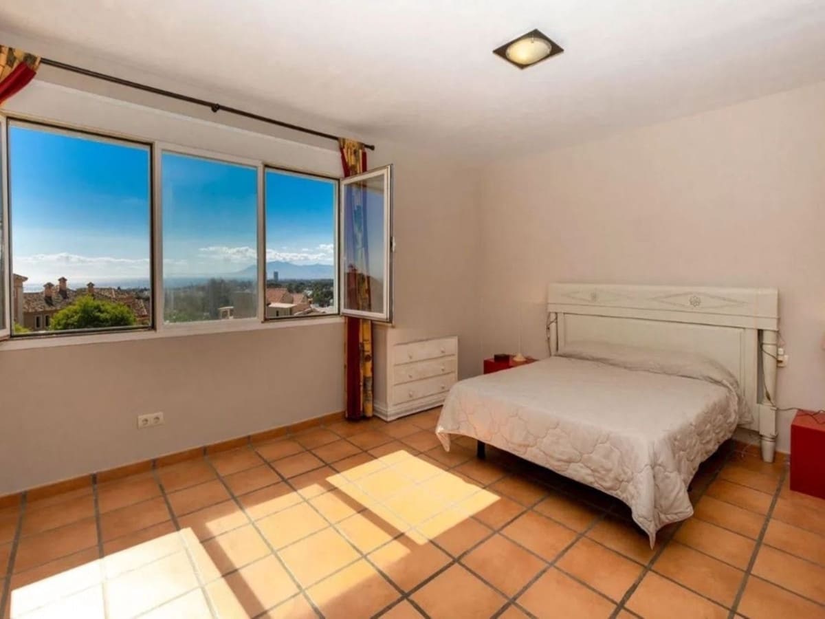 3 bedroom Townhouse for sale in Cabopino with garage - € 890,000 (Ref: 9893163)