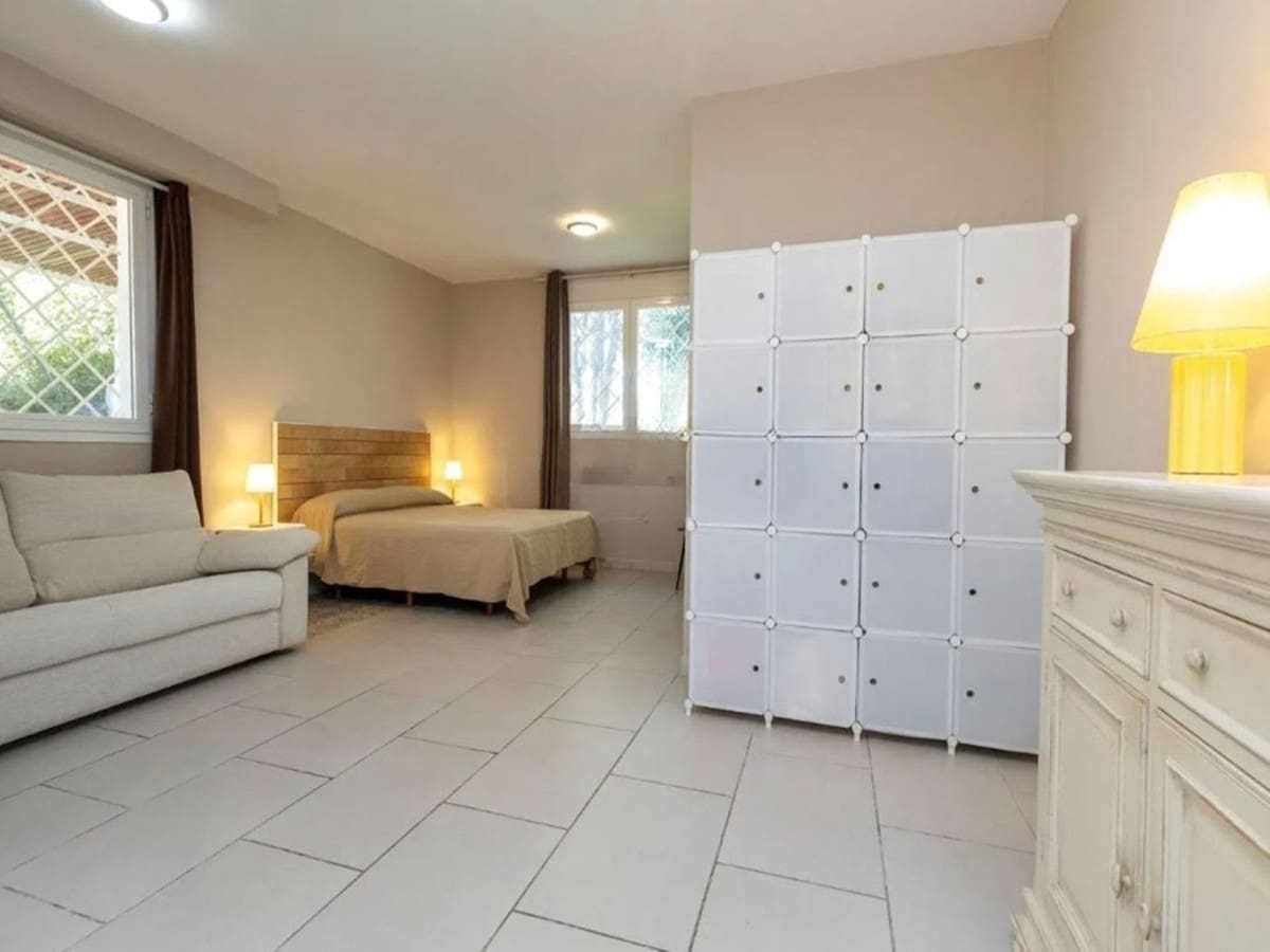 3 bedroom Townhouse for sale in Cabopino with garage - € 890,000 (Ref: 9893163)