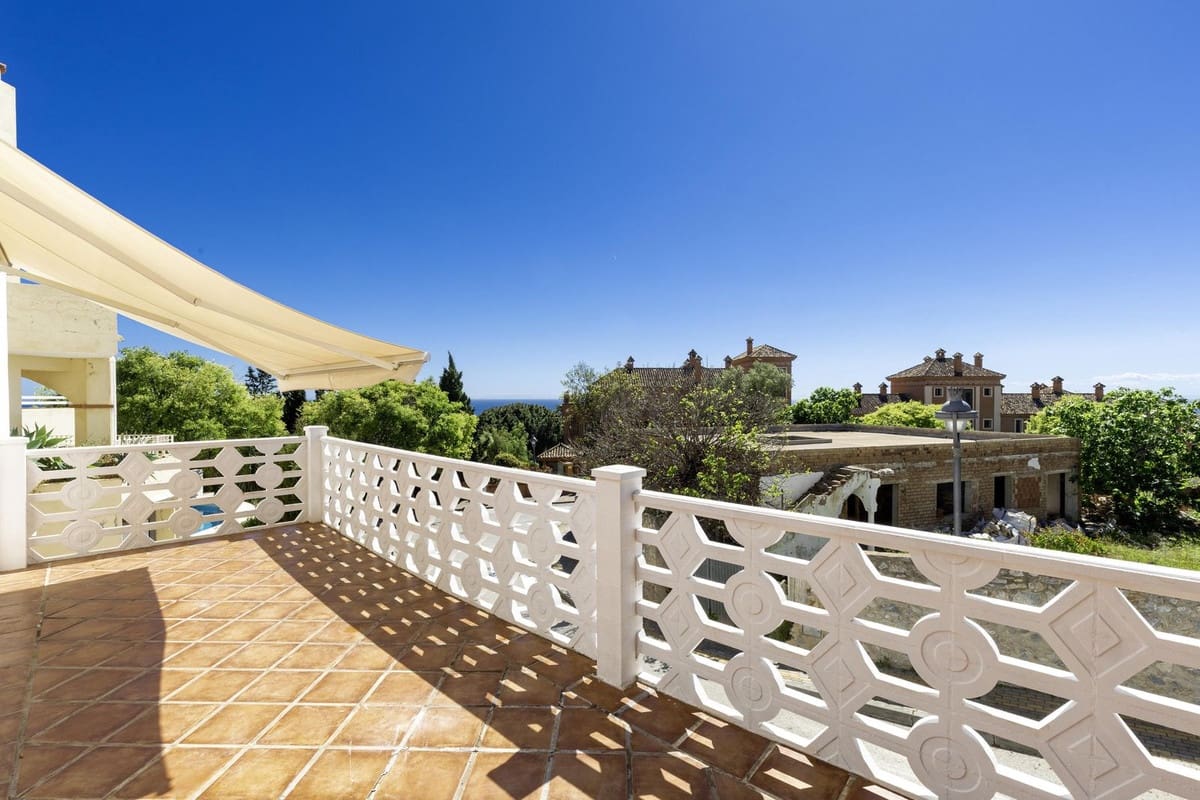 3 bedroom Townhouse for sale in Cabopino with garage - € 890,000 (Ref: 9893163)