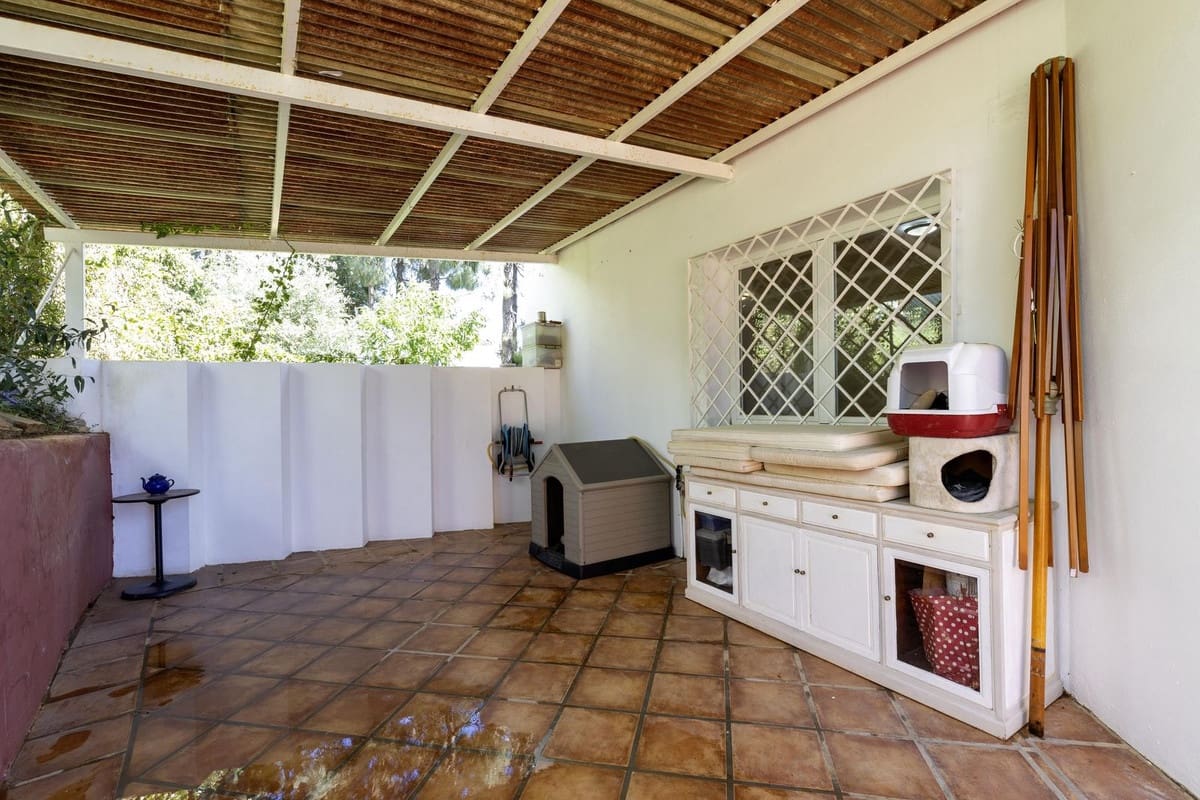 3 bedroom Townhouse for sale in Cabopino with garage - € 890,000 (Ref: 9893163)