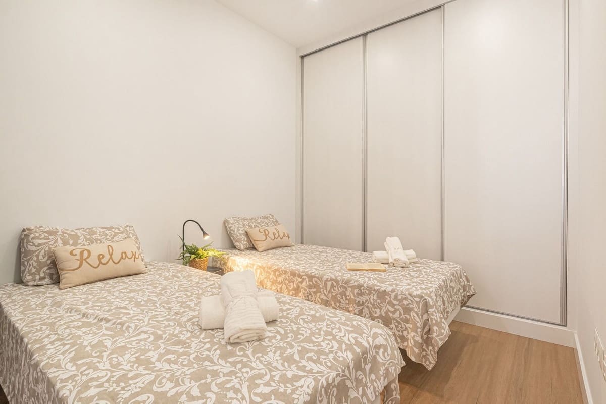 2 makuuhuone Ranta-asunto myytävänä paikassa Calahonda - 255 000 € (Ref: 9906814)