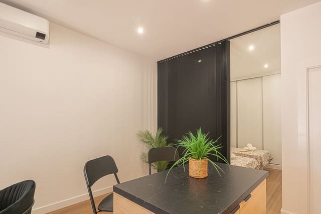 2 makuuhuone Ranta-asunto myytävänä paikassa Calahonda, Mijas - 255 000 € (Ref: 9906814)