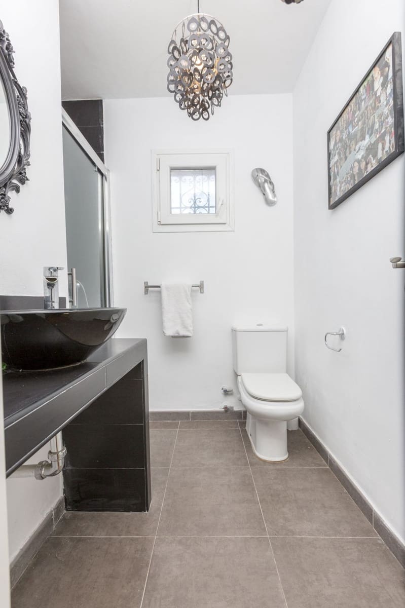 5 soverom Villa til salgs i Mijas Costa med svømmebasseng garasje - € 1 399 999 (Ref: 9915125)