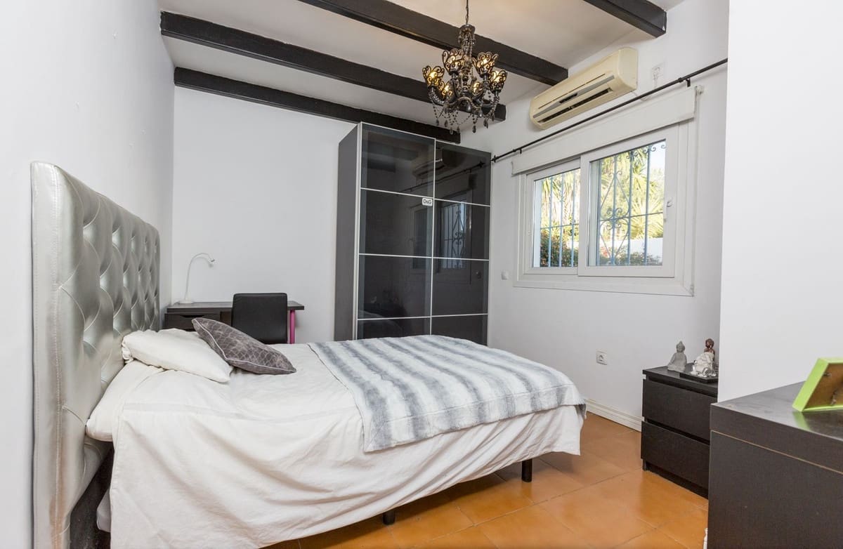 5 soverom Villa til salgs i Mijas Costa med svømmebasseng garasje - € 1 399 999 (Ref: 9915125)