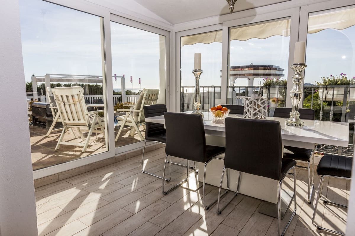 5 soverom Villa til salgs i Mijas Costa med svømmebasseng garasje - € 1 399 999 (Ref: 9915125)