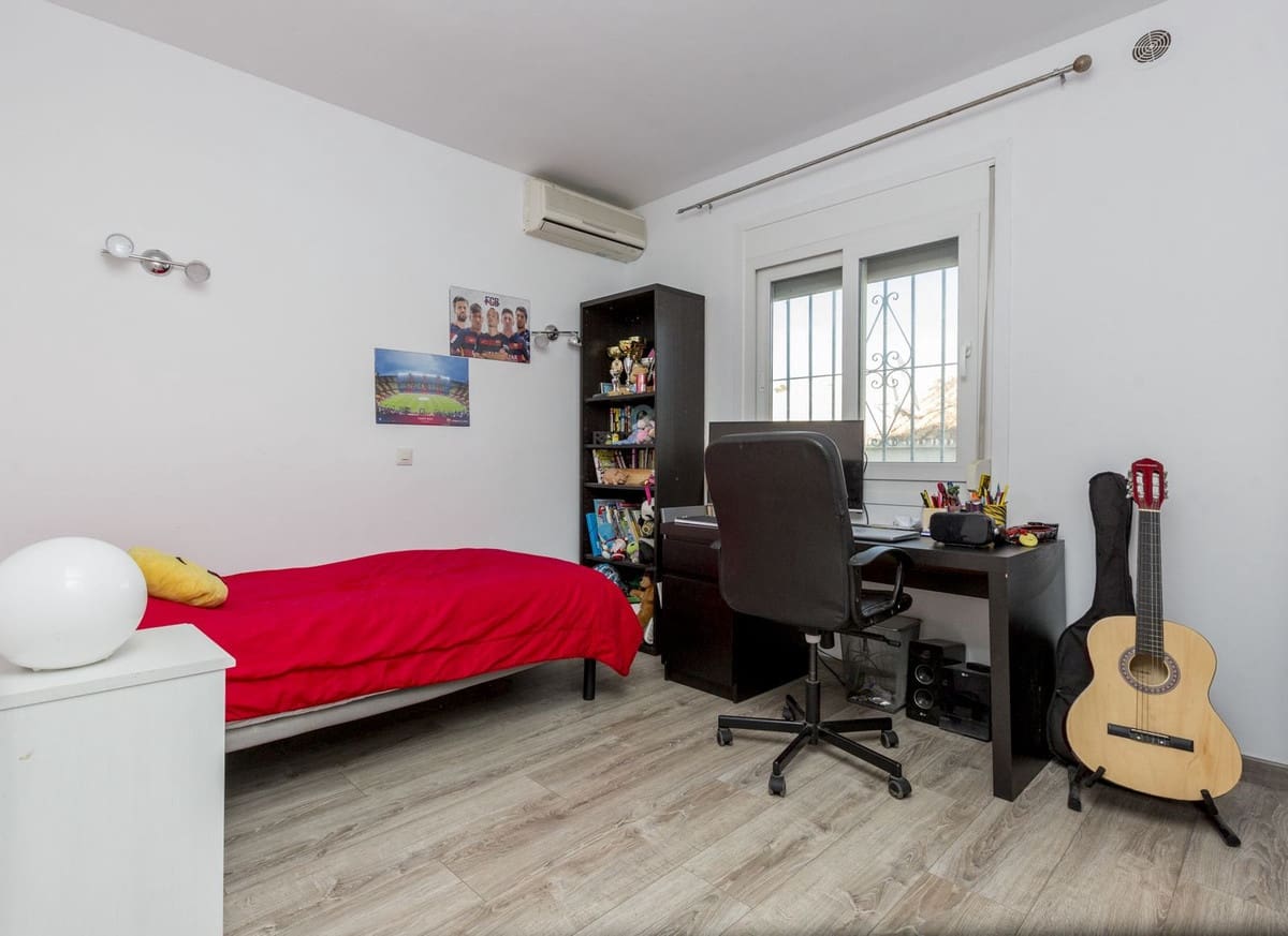 5 soverom Villa til salgs i Mijas Costa med svømmebasseng garasje - € 1 399 999 (Ref: 9915125)