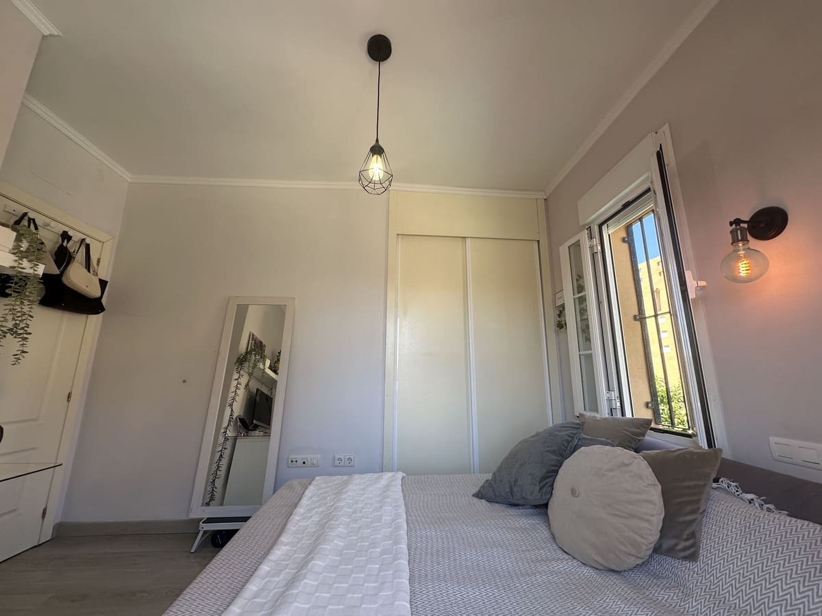 5 soveværelse Semi-Rækkehus til salg i Riviera del Sol med swimmingpool garage - € 440.000 (Ref: 9928520)