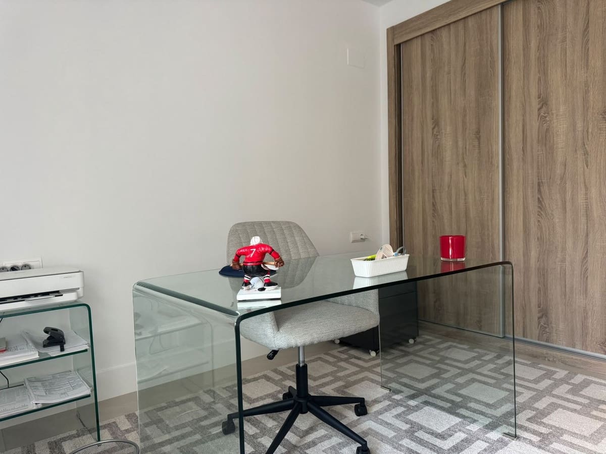 3 soverom Leilighet til salgs i San Roque med svømmebasseng garasje - € 659 000 (Ref: 9931118)