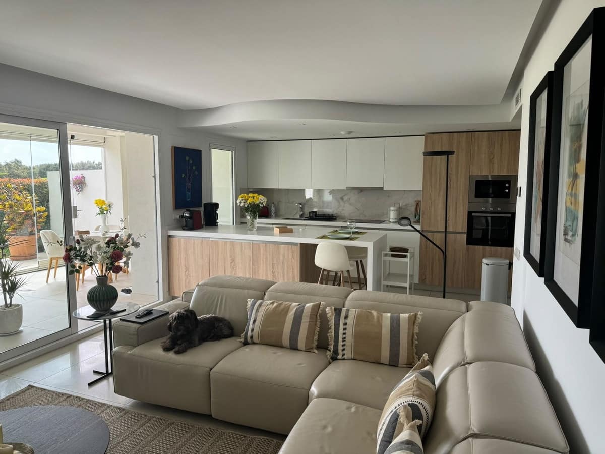 3 soverom Leilighet til salgs i San Roque med svømmebasseng garasje - € 659 000 (Ref: 9931118)