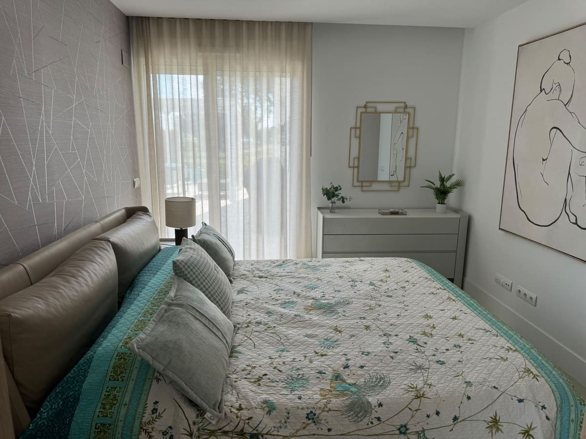 3 soverom Leilighet til salgs i San Roque med svømmebasseng garasje - € 659 000 (Ref: 9931118)