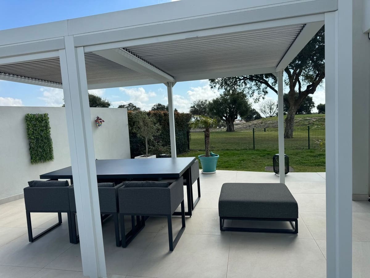 3 soverom Leilighet til salgs i San Roque med svømmebasseng garasje - € 659 000 (Ref: 9931118)