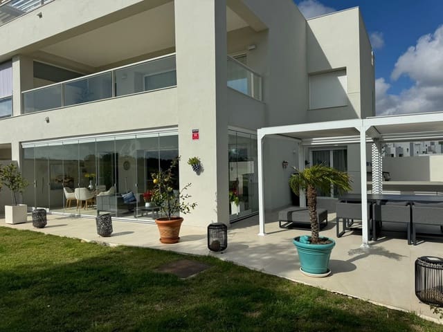 3 chambre Appartement à vendre à San Roque avec piscine garage - 659 000 € (Ref: 9931118)