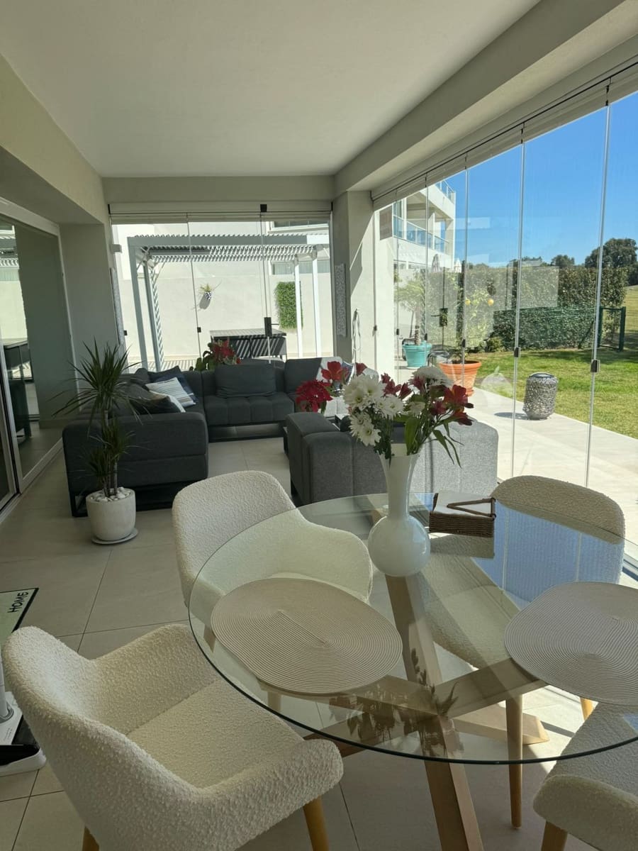 3 soverom Leilighet til salgs i San Roque med svømmebasseng garasje - € 659 000 (Ref: 9931118)