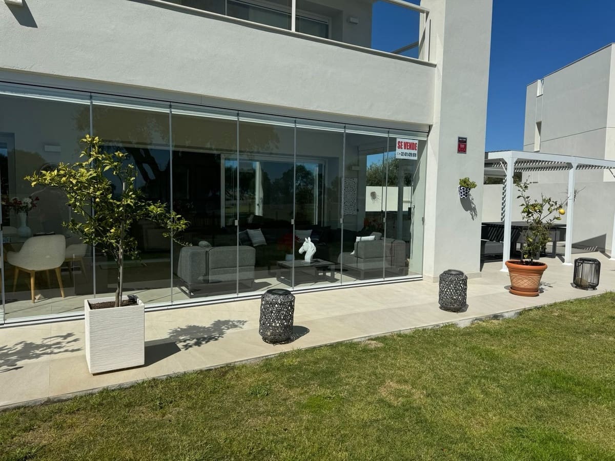 3 soverom Leilighet til salgs i San Roque med svømmebasseng garasje - € 659 000 (Ref: 9931118)