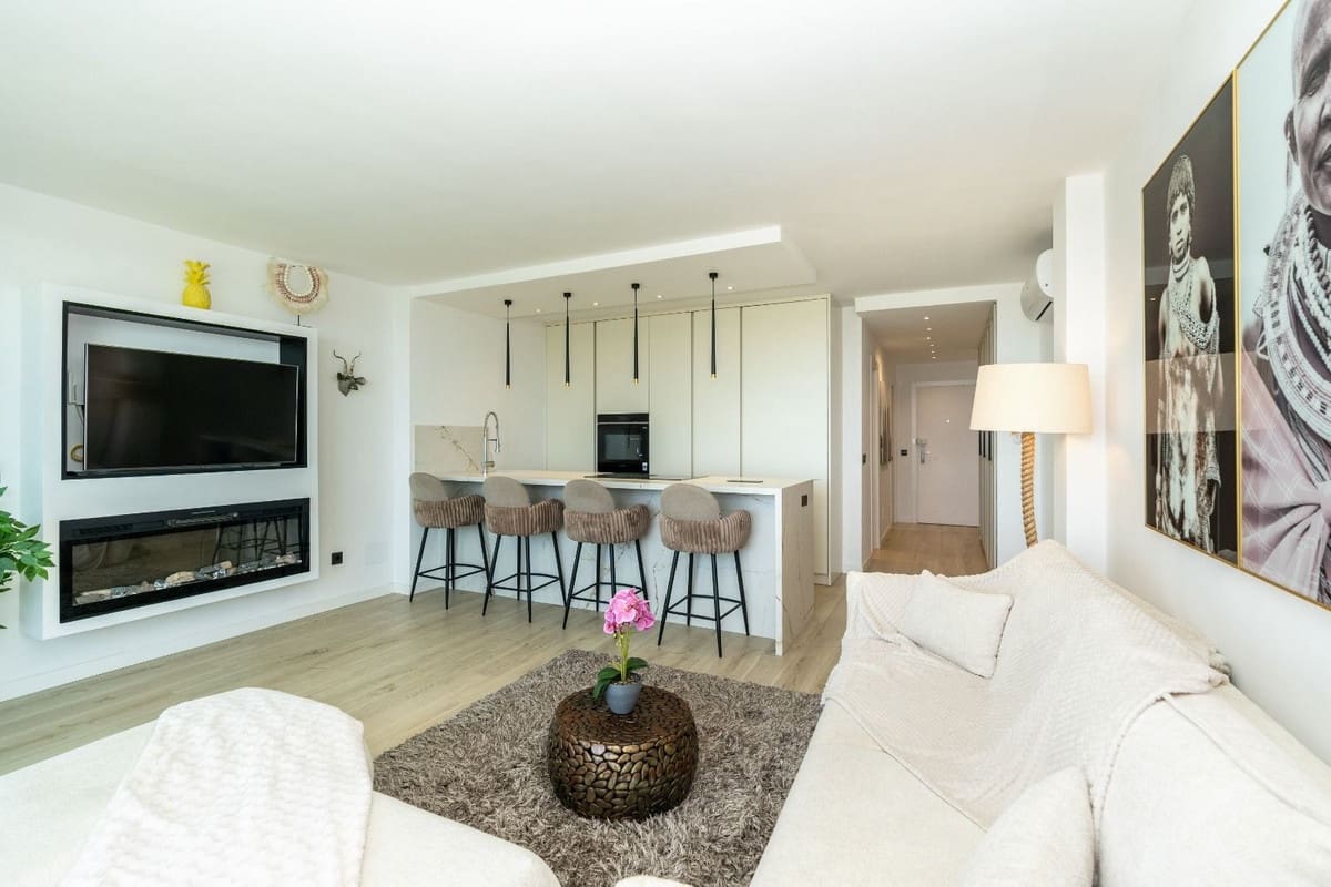 1 soverom Leilighet til salgs i Malaga by med svømmebasseng - € 599 000 (Ref: 9939241)