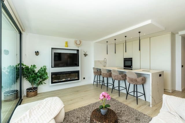 1 soverom Leilighet til salgs i Miraflores, Málaga by med svømmebasseng - € 599 000 (Ref: 9939241)