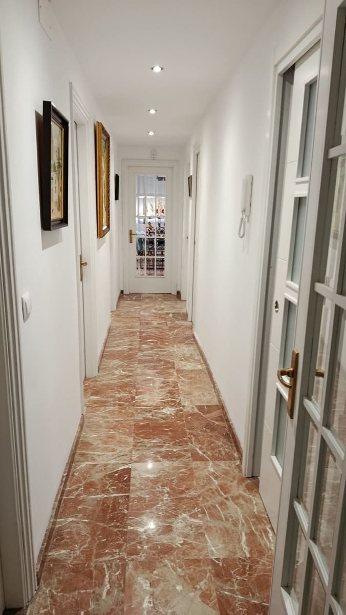4 slaapkamer Appartement te koop in Malaga stad - € 650.000 (Ref: 9964386)